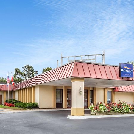 Baymont By Wyndham Queensbury/Lake George Exterior foto